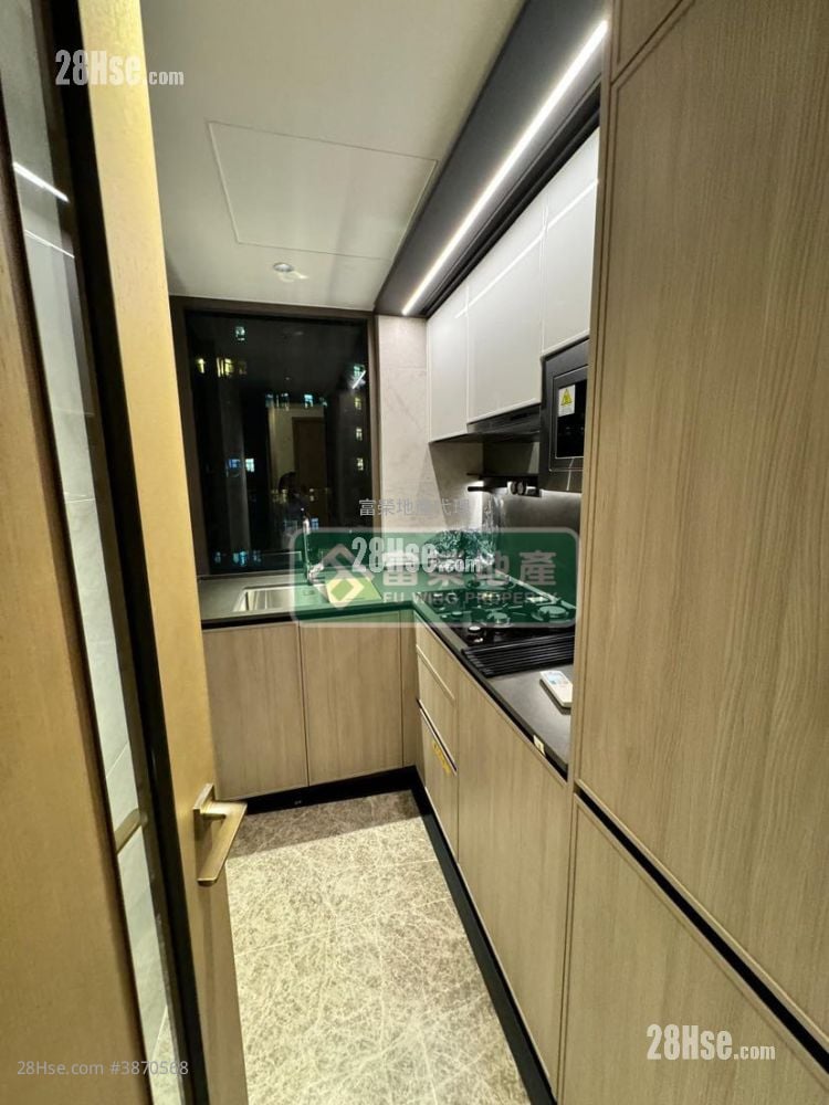 Sutton Sell 1 Bedroom 379 ft²
