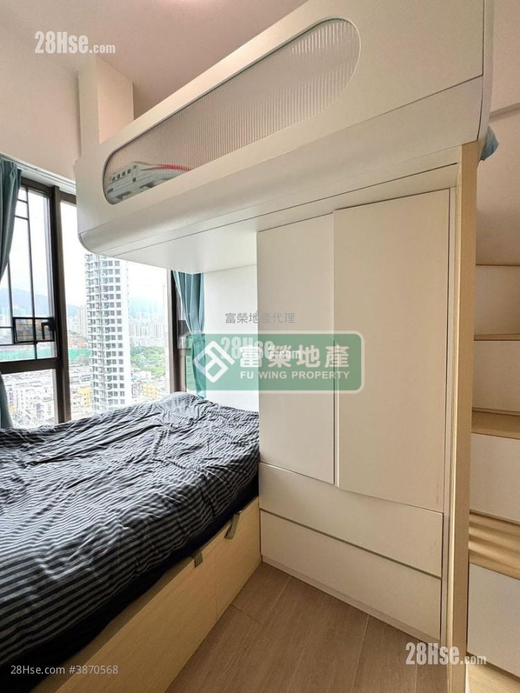 Sutton Sell 1 Bedroom 379 ft²