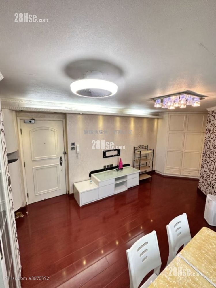 Cascades Sell 2 Bedrooms , 1 Bathroom 539 ft²