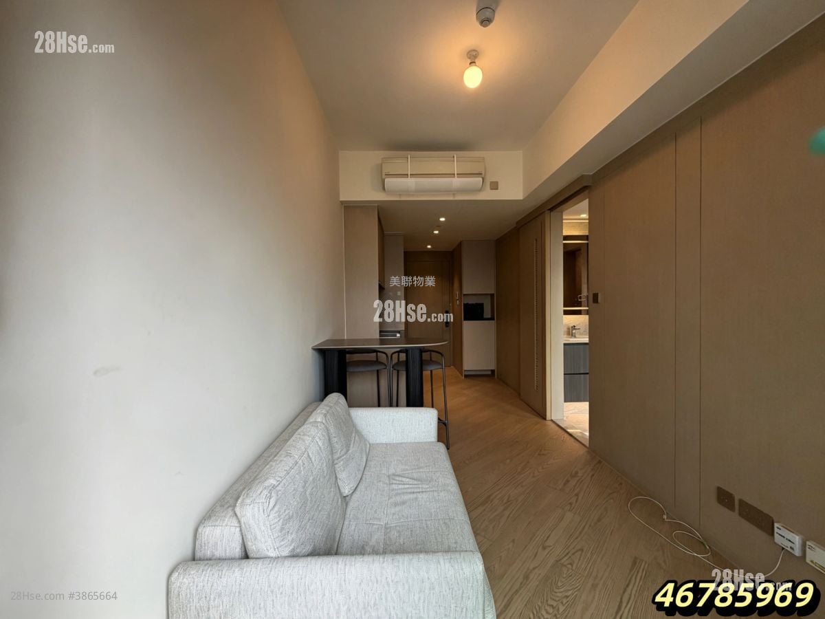 living room: The Arles Rental 1 Bedroom , 1 Bathroom 331 ft²