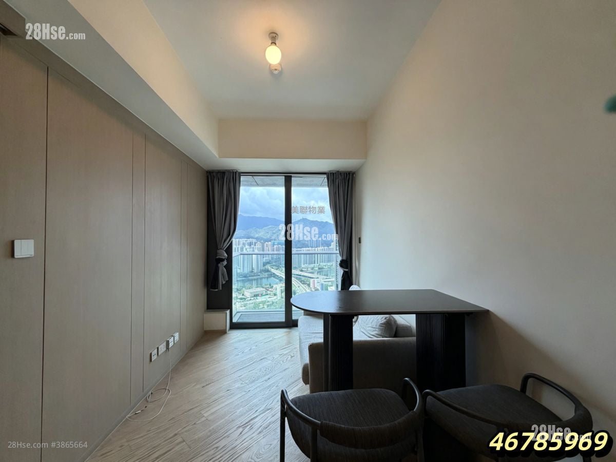 living room: The Arles Rental 1 Bedroom , 1 Bathroom 331 ft²