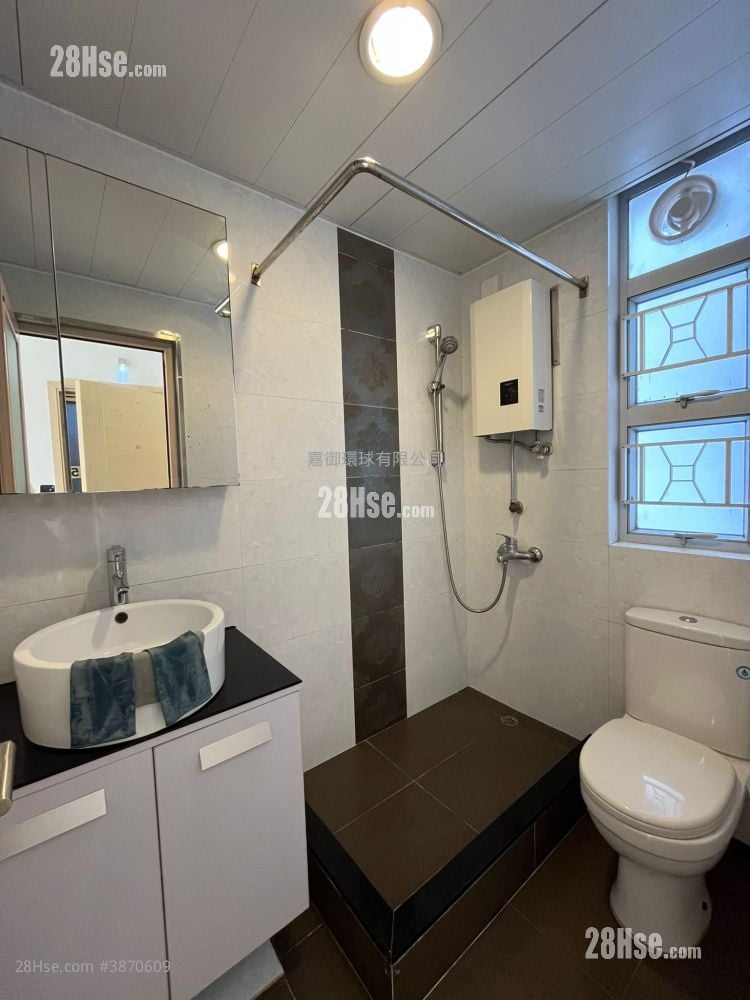 Yue Fai Court Rental 2 Bedrooms , 1 Bathroom 384 ft²