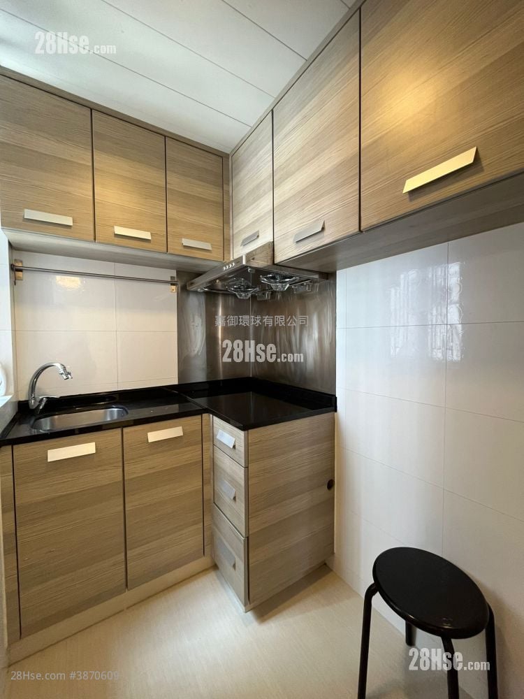 Yue Fai Court Rental 2 Bedrooms , 1 Bathroom 384 ft²