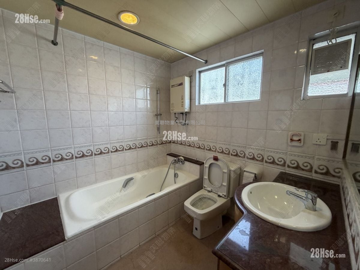 Fairview Park Rental 3 Bedrooms , 3 Bathrooms 1,245 ft²