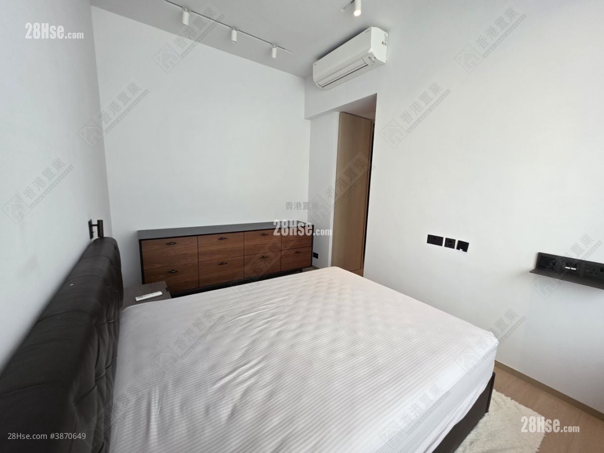 Soho 189 Sell 730 ft²