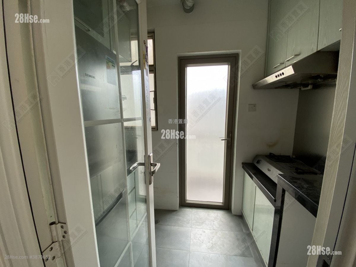 Jadewater Rental 2 Bedrooms , 1 Bathroom 491 ft²