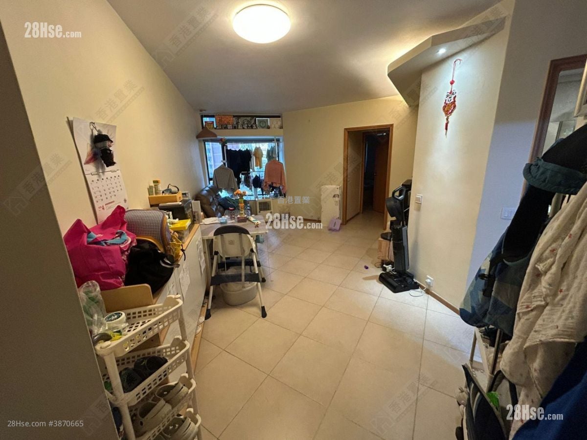 Euston Court Sell 2 Bedrooms , 1 Bathroom 587 ft²