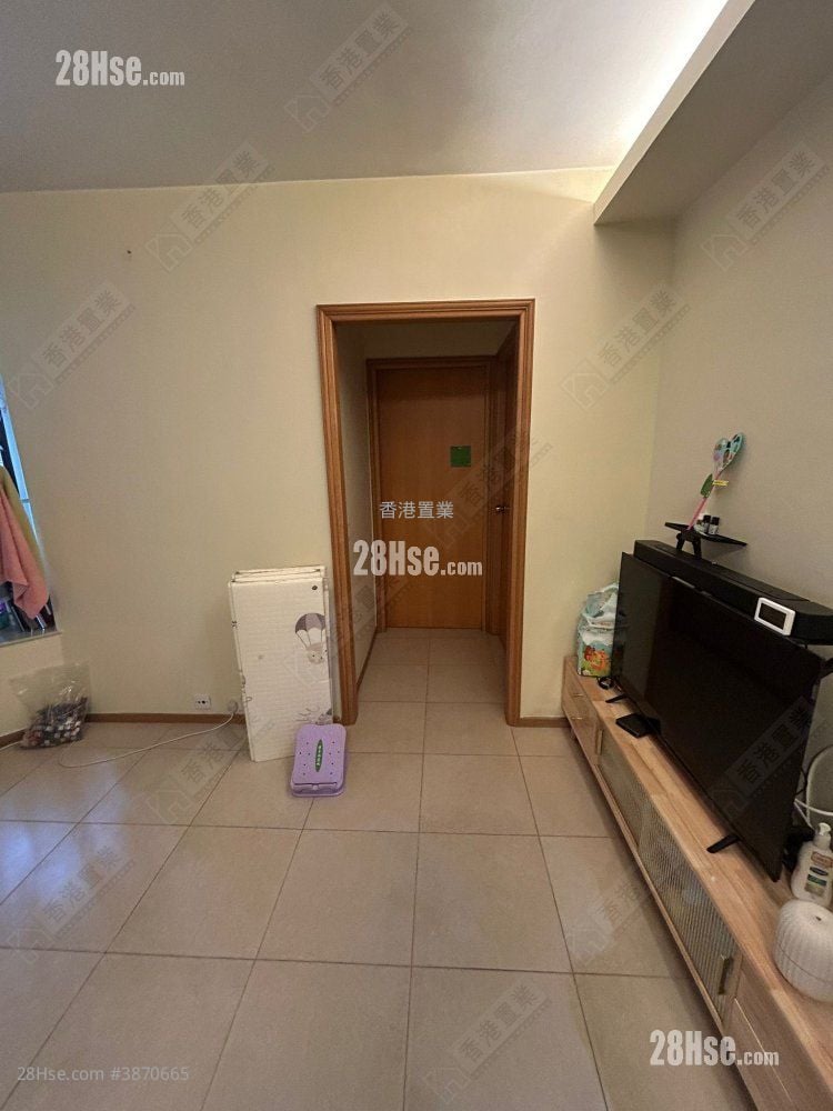 Euston Court Sell 2 Bedrooms , 1 Bathroom 587 ft²