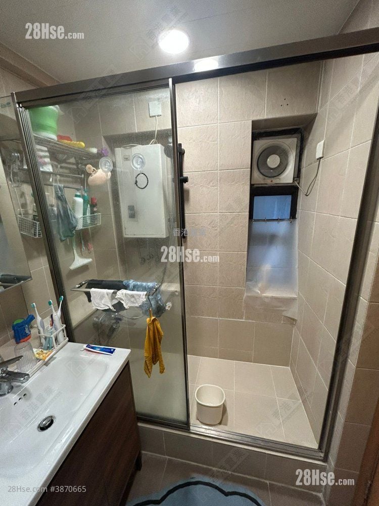 Euston Court Sell 2 Bedrooms , 1 Bathroom 587 ft²