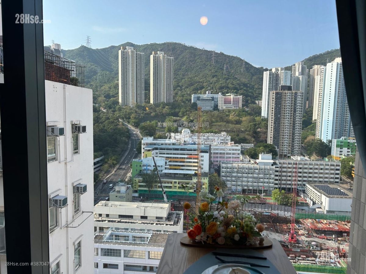 荟鸣 租盘 1 房 , 1 浴室 261 平方尺