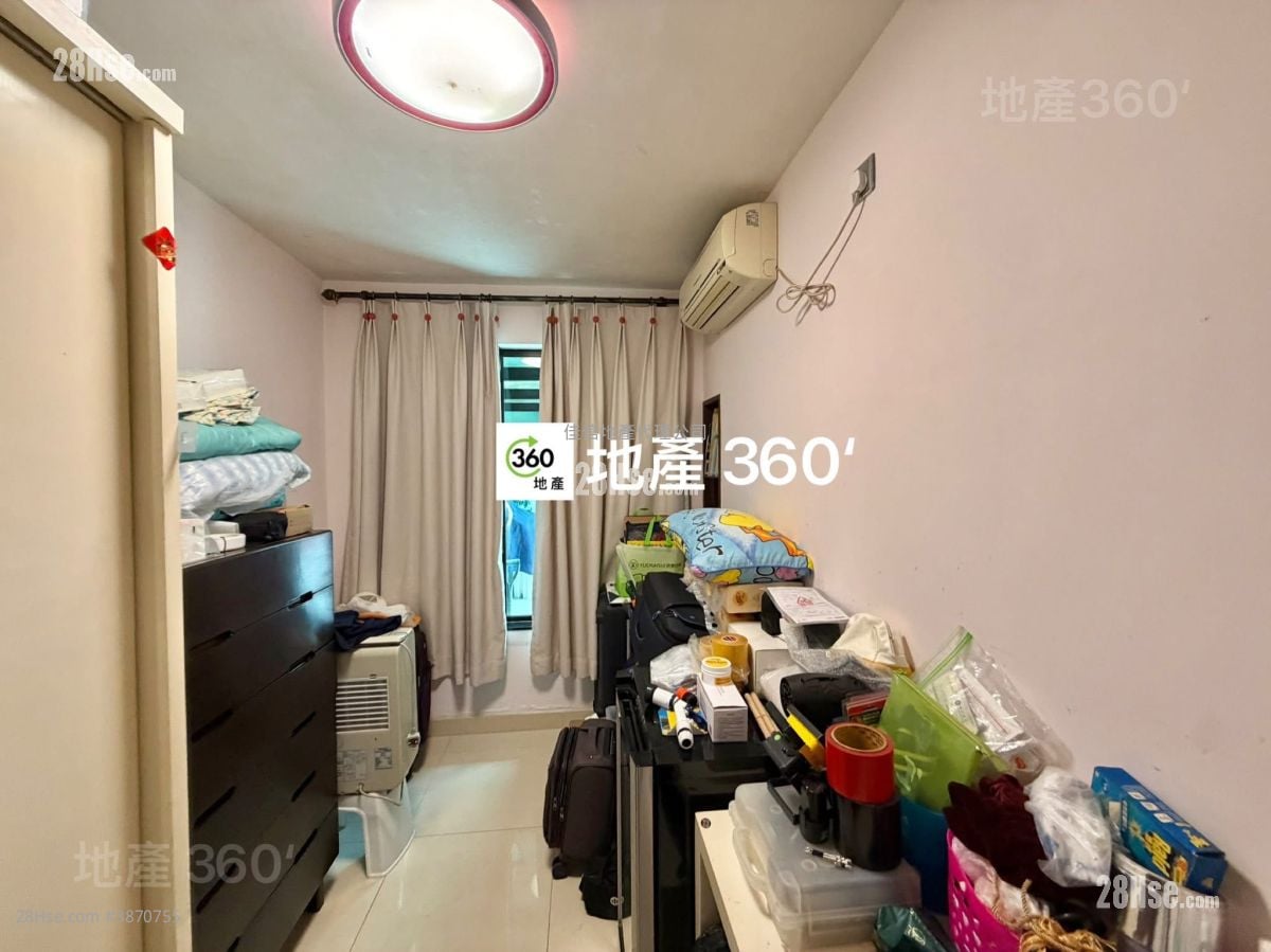 村屋 售盤 4 房 , 2 浴室 650 平方呎