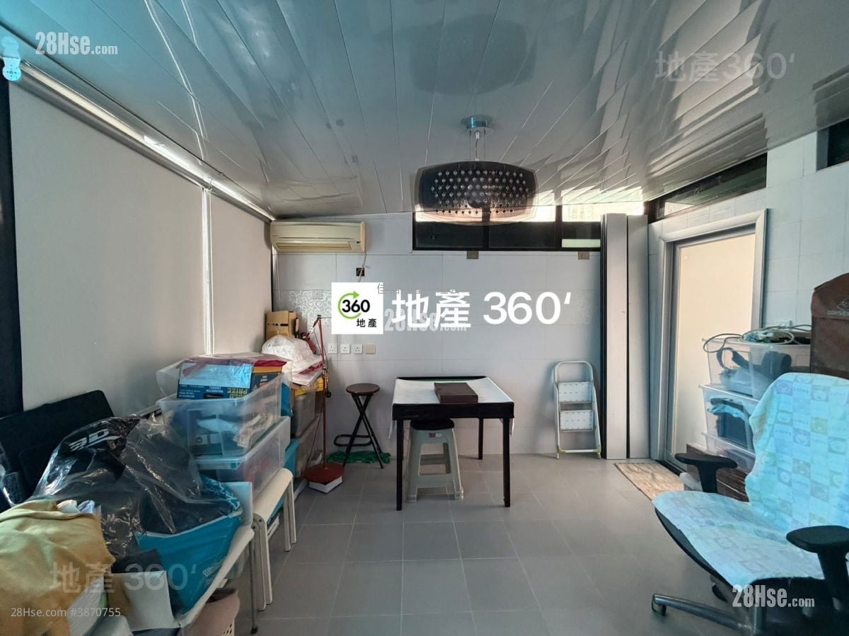 村屋 售盤 4 房 , 2 浴室 650 平方呎