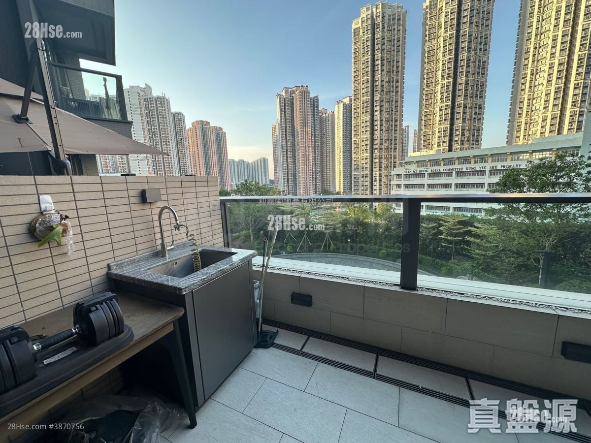 Yoho West Sell 2 Bedrooms 437 ft²