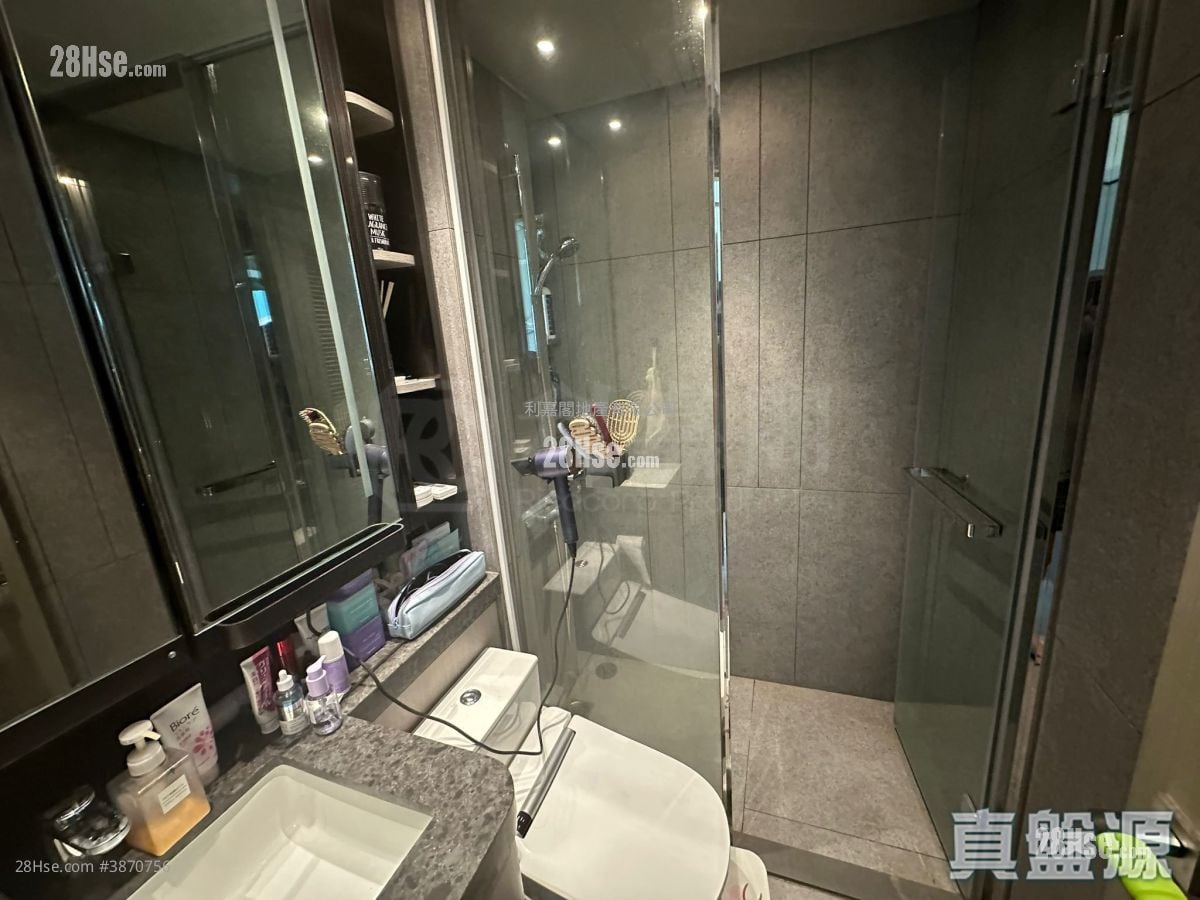 Yoho West Sell 2 Bedrooms 437 ft²