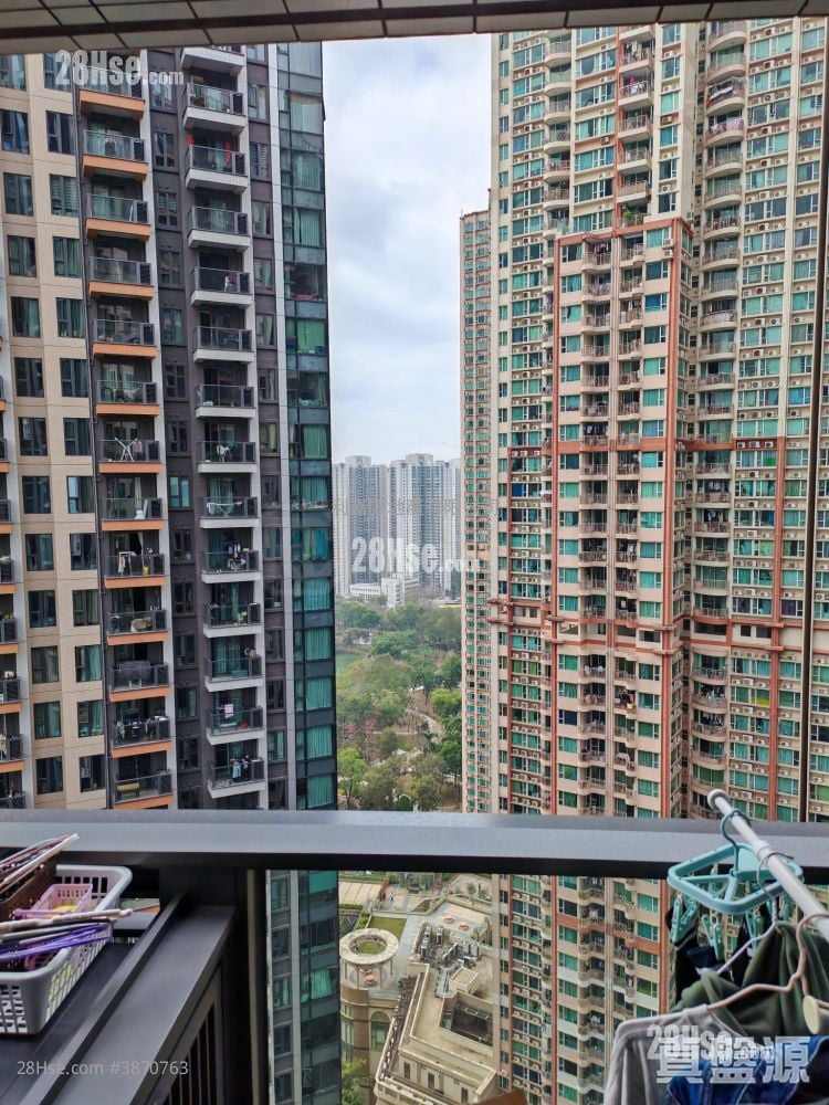 Yoho West Sell 1 Bedroom 359 ft²