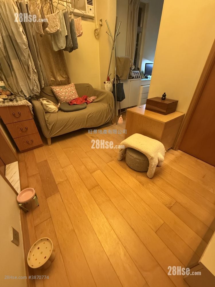 Po Fuk Building Sell 1 Bedroom 242 ft²