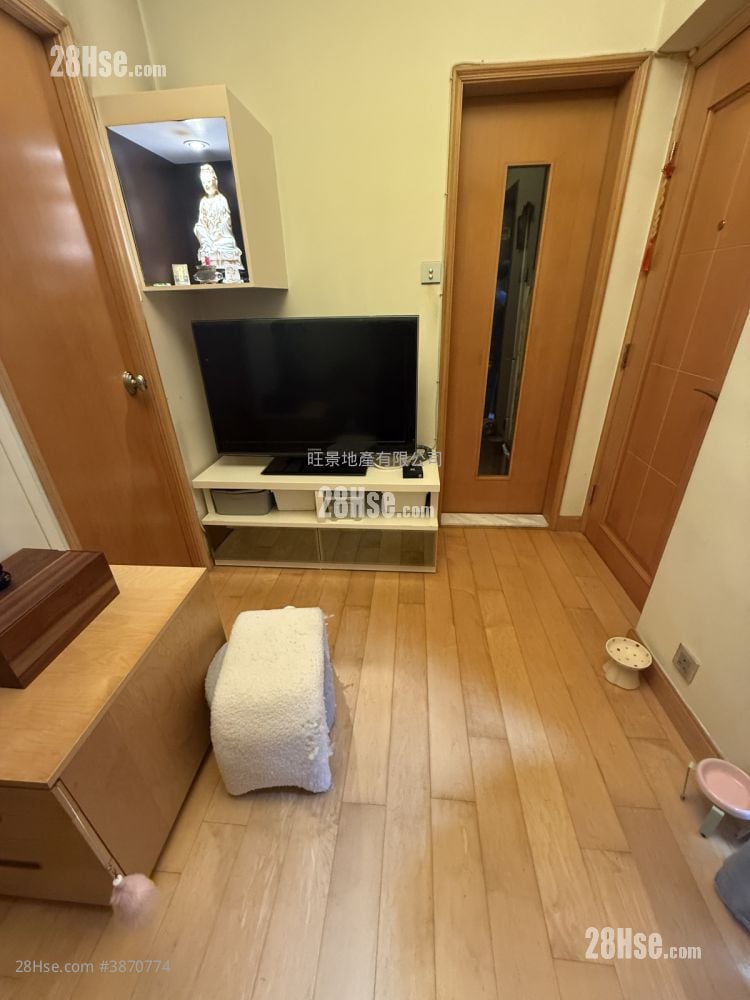 Po Fuk Building Sell 1 Bedroom 242 ft²