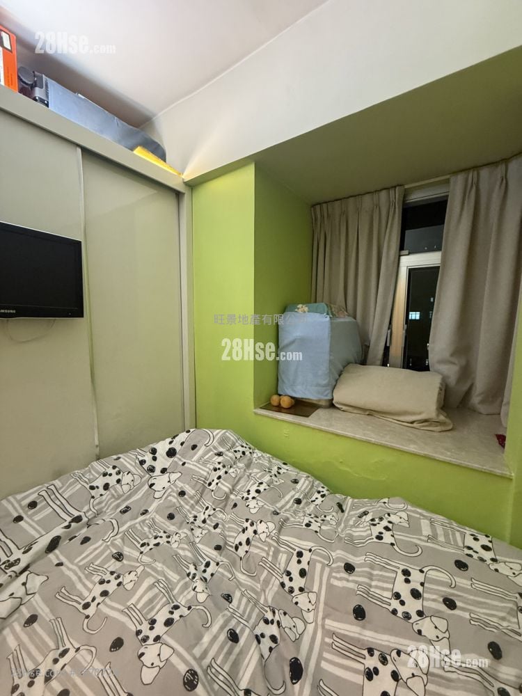 Po Fuk Building Sell 1 Bedroom 242 ft²