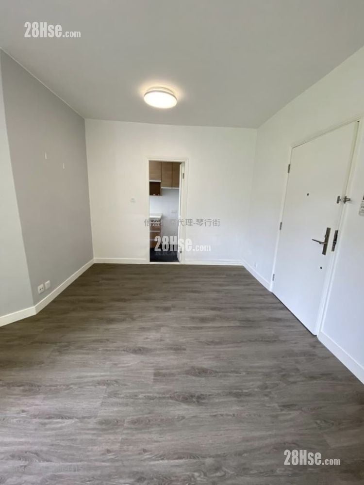 Dragon Centre Rental 2 Bedrooms , 1 Bathroom 517 ft²