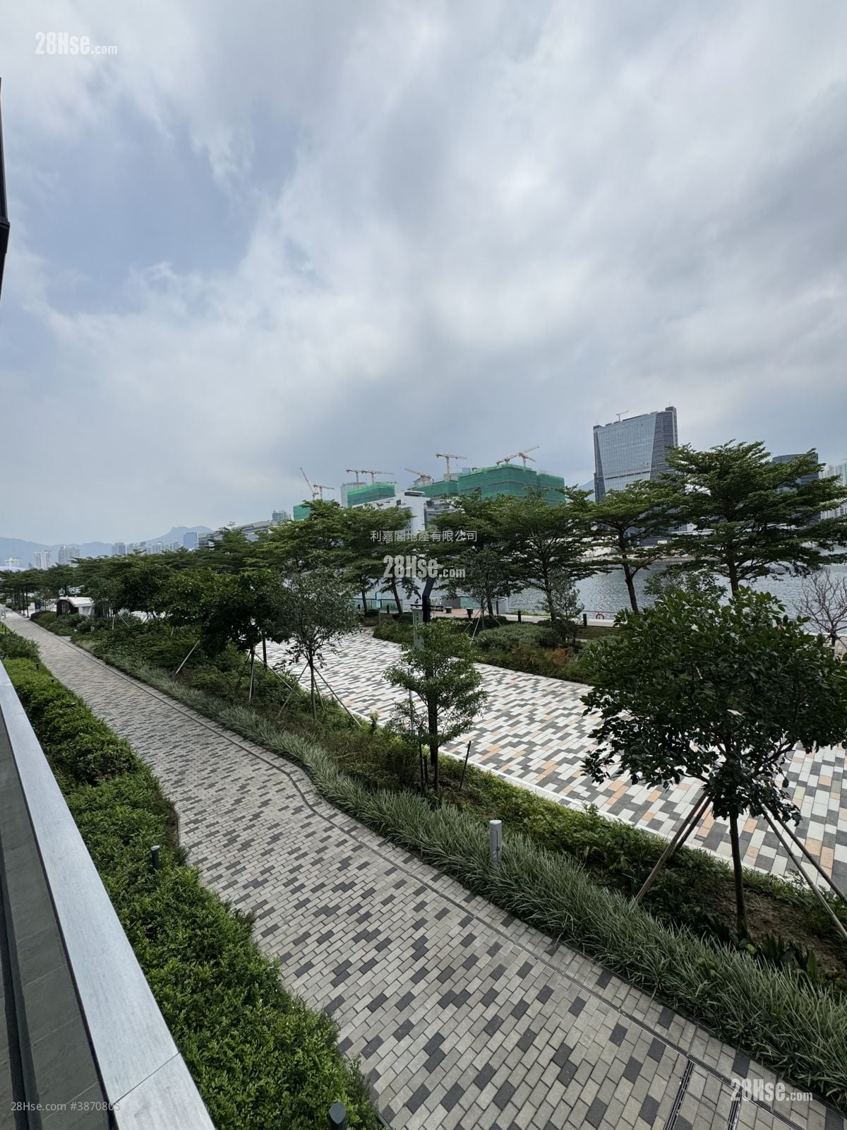 柏蔚森 租盘 2 房 , 1 浴室 387 平方尺