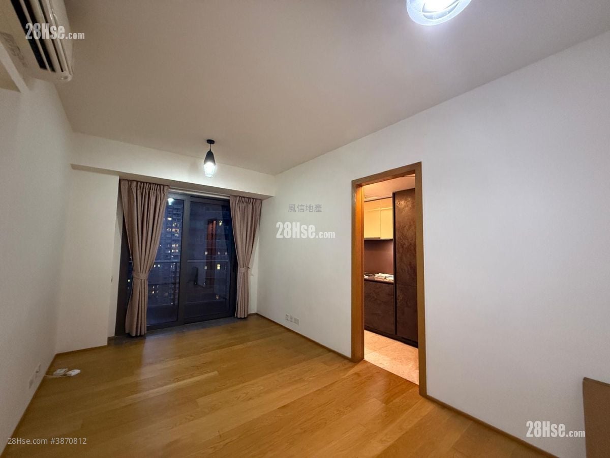 Alassio Rental 2 Bedrooms , 1 Bathroom 586 ft²