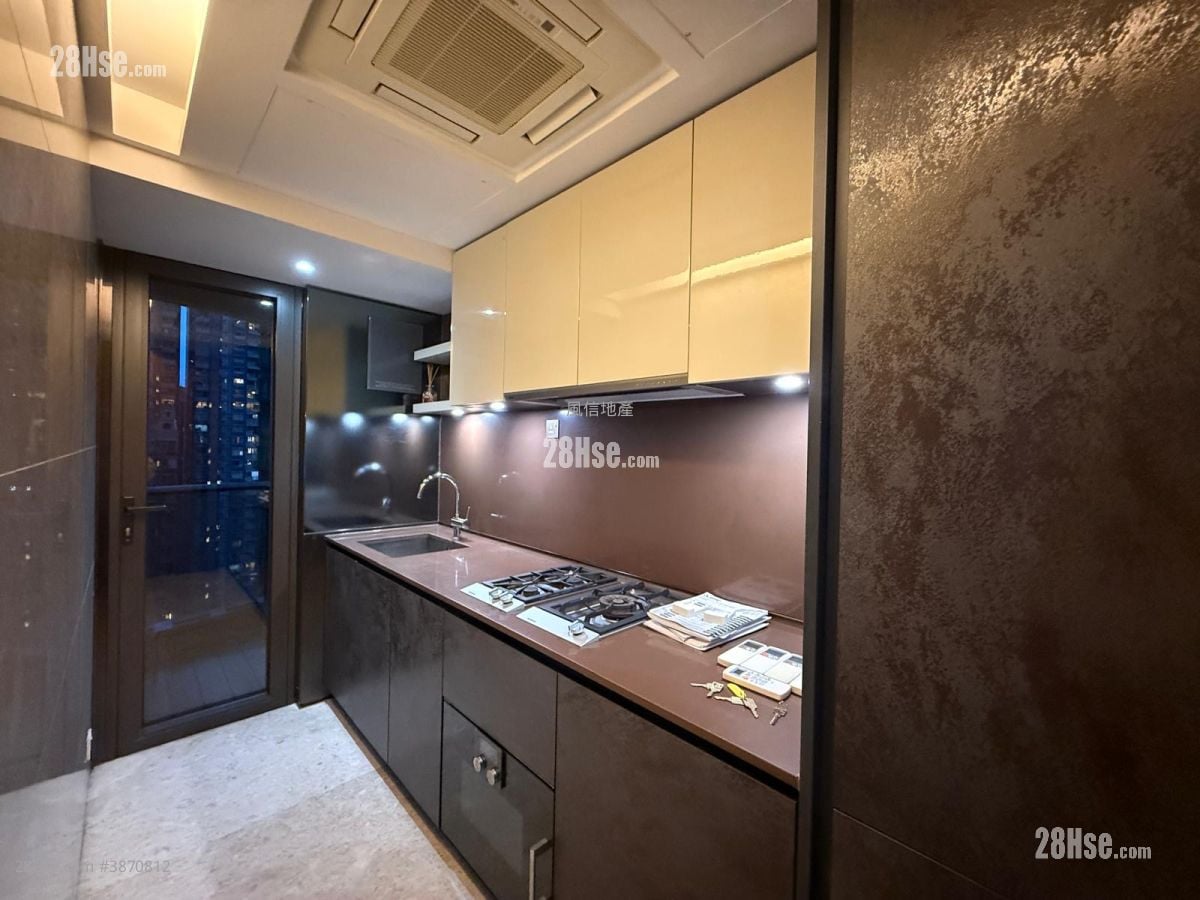 Alassio Rental 2 Bedrooms , 1 Bathroom 586 ft²