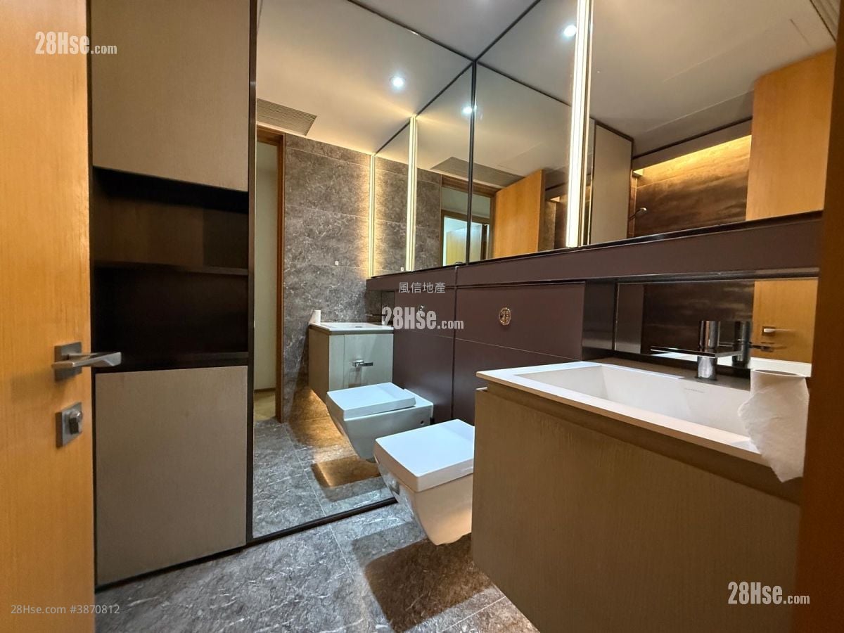Alassio Rental 2 Bedrooms , 1 Bathroom 586 ft²