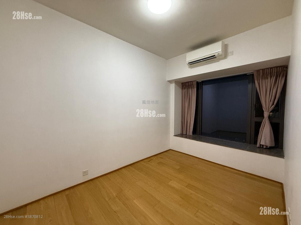 Alassio Rental 2 Bedrooms , 1 Bathroom 586 ft²