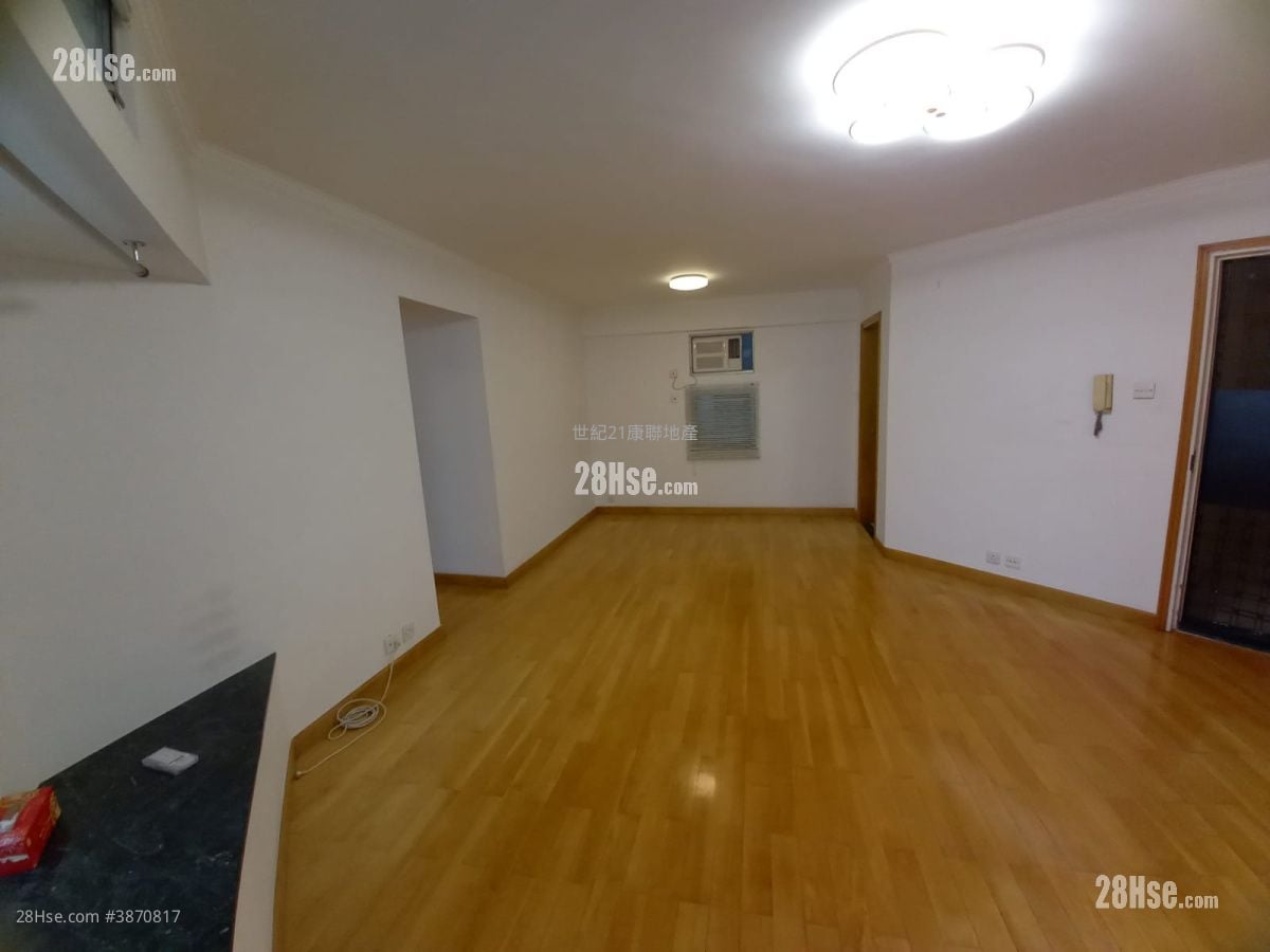 Laguna City Rental 3 Bedrooms , 2 Bathrooms 748 ft²