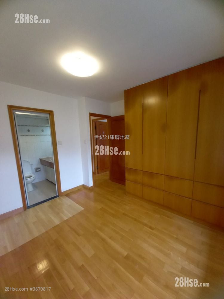 Laguna City Rental 3 Bedrooms , 2 Bathrooms 748 ft²