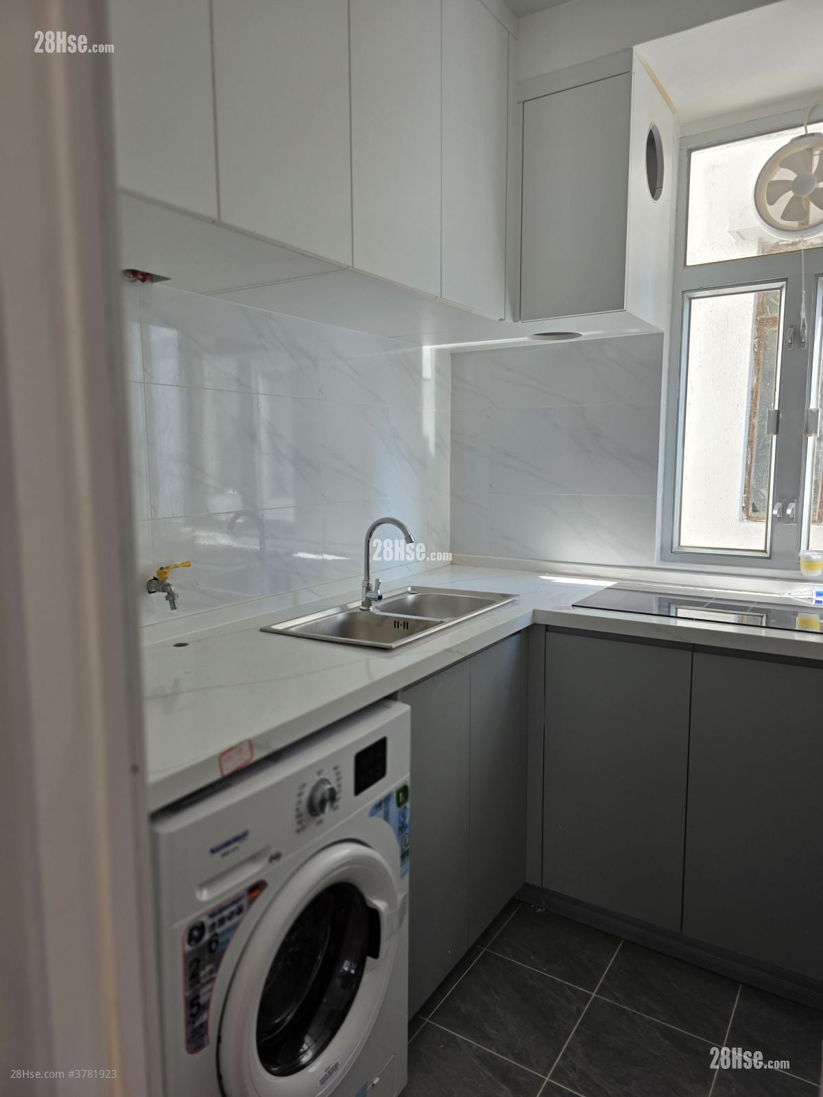Tuen Mun Centre Rental 2 Bedrooms , 1 Bathroom 282 ft²