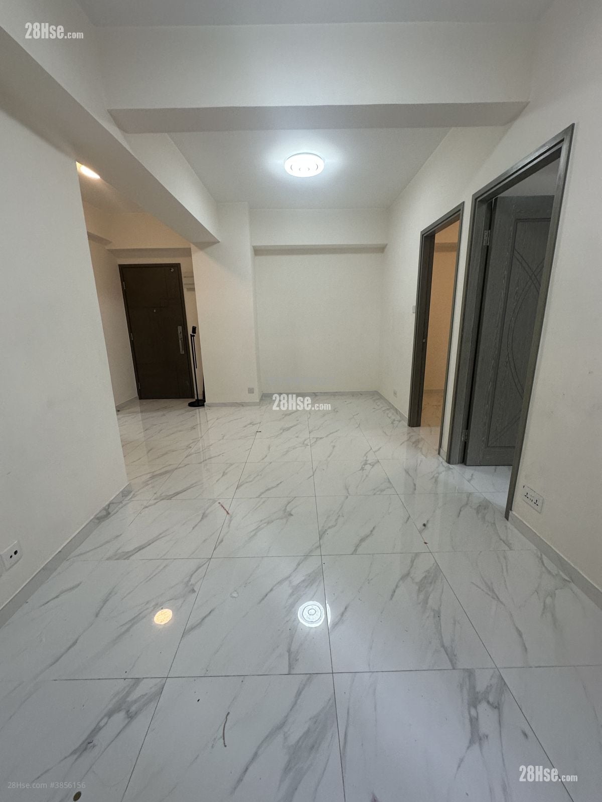 Kwong Sang Hong Building Sell 2 Bedrooms , 1 Bathroom 453 ft²