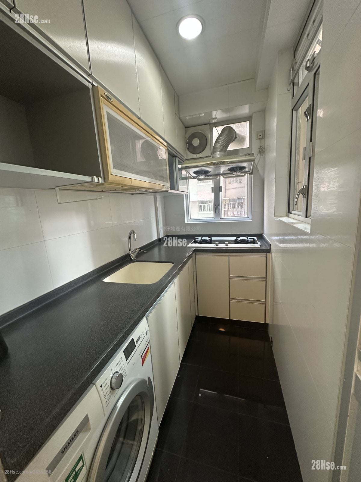 Kwong Sang Hong Building Sell 2 Bedrooms , 1 Bathroom 453 ft²