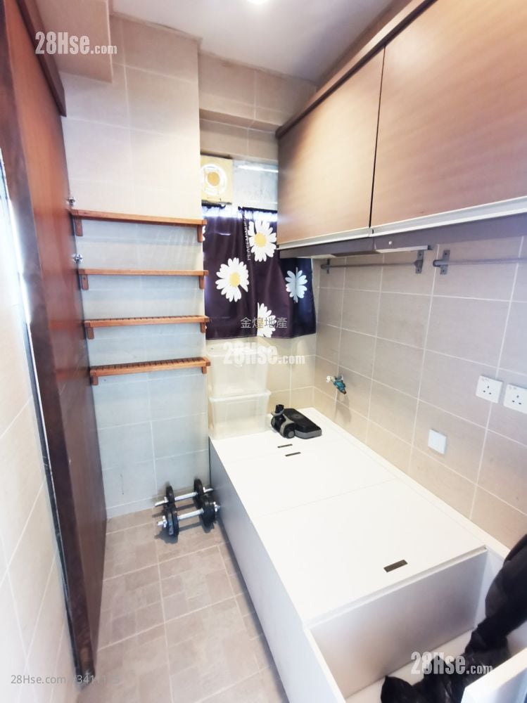 16-22 King Kwong Street Rental 1 Bedroom , 1 Bathroom 443 ft²