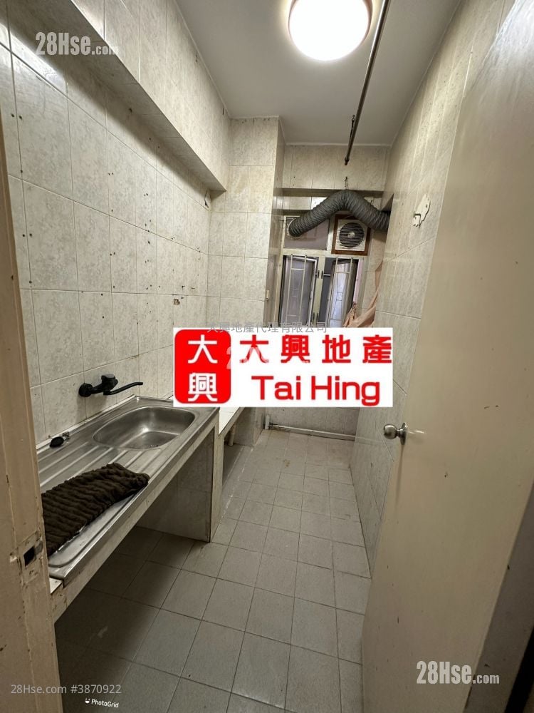 Bell House Sell 2 Bedrooms , 1 Bathroom 388 ft²