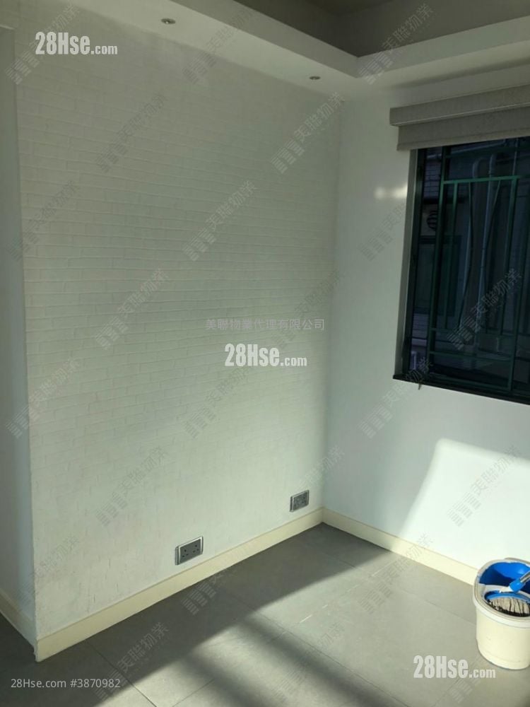 Metro City Sell 2 Bedrooms , 1 Bathroom 538 ft²