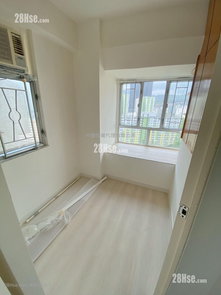 Golden Lion Garden Rental 2 Bedrooms , 1 Bathroom 321 ft²