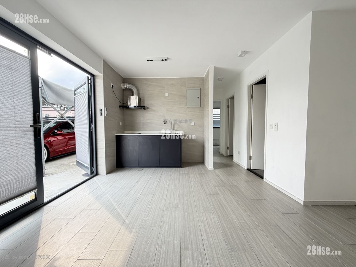 Village Rental 3 Bedrooms , 1 Bathroom 700 ft²