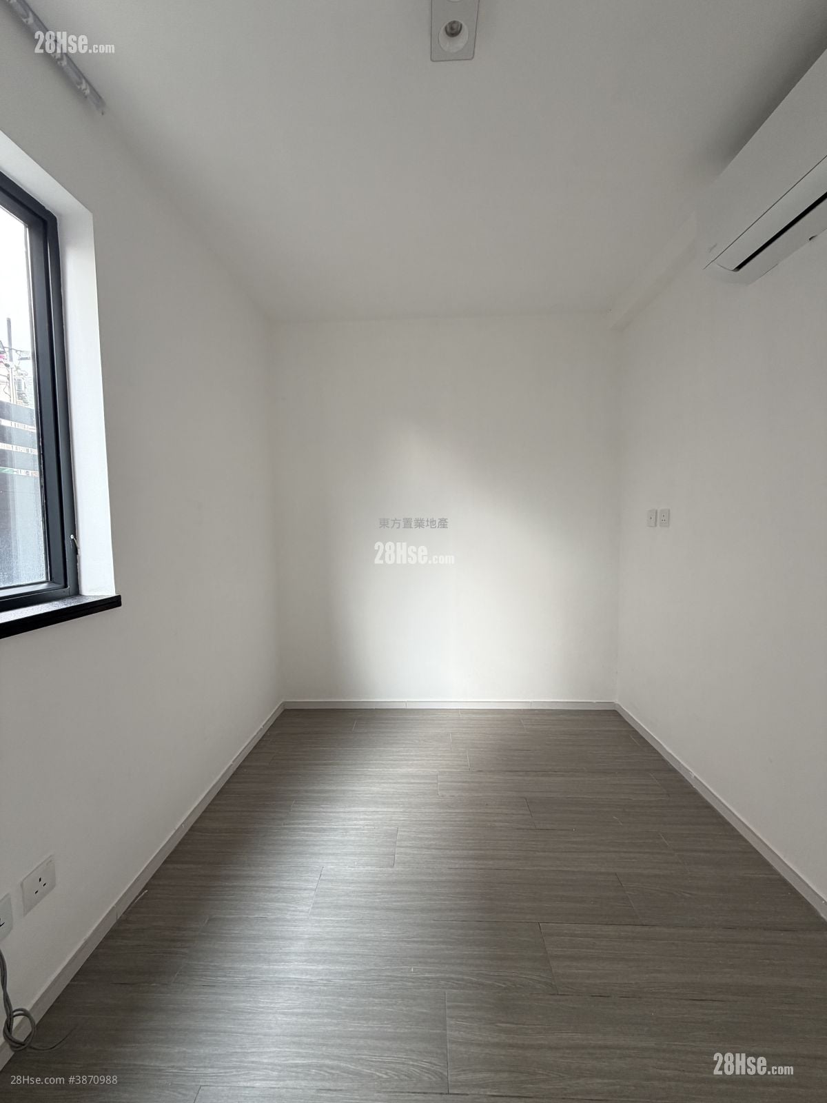Village Rental 3 Bedrooms , 1 Bathroom 700 ft²
