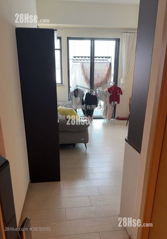 Ayton Rental 3 Bedrooms , 2 Bathrooms 616 ft²