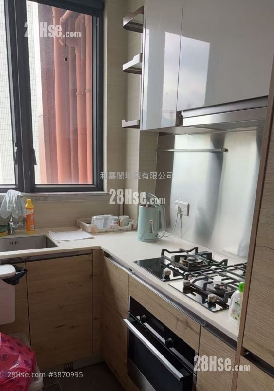 Ayton Rental 3 Bedrooms , 2 Bathrooms 616 ft²