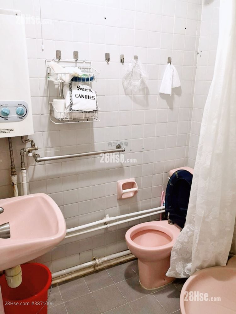 Chung Nga Court Sell 381 ft²