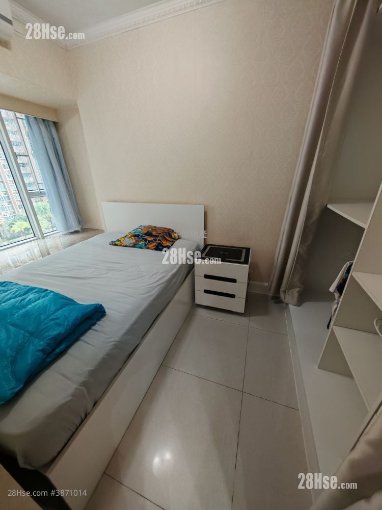 Central Park Towers Sell 3 Bedrooms , 2 Bathrooms 677 ft²