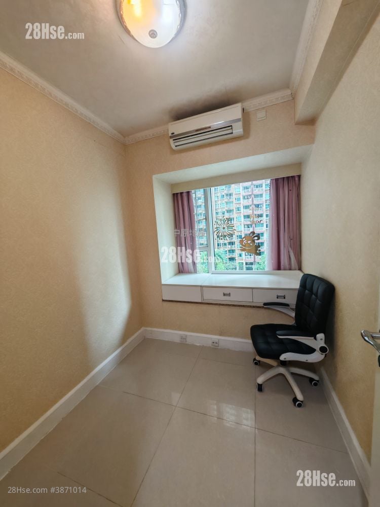 Central Park Towers Sell 3 Bedrooms , 2 Bathrooms 677 ft²