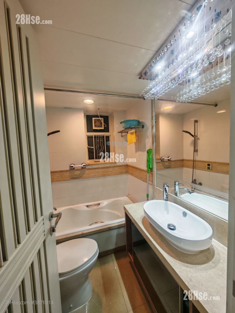 Central Park Towers Sell 3 Bedrooms , 2 Bathrooms 677 ft²