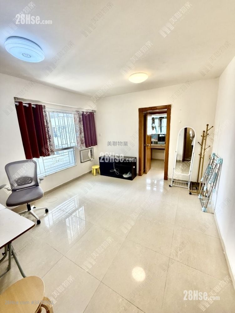 Fanling Town Center Sell 2 Bedrooms 399 ft²