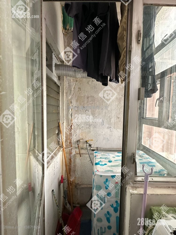Cosmopolitan Estates Sell 1 Bedroom , 1 Bathroom 274 ft²