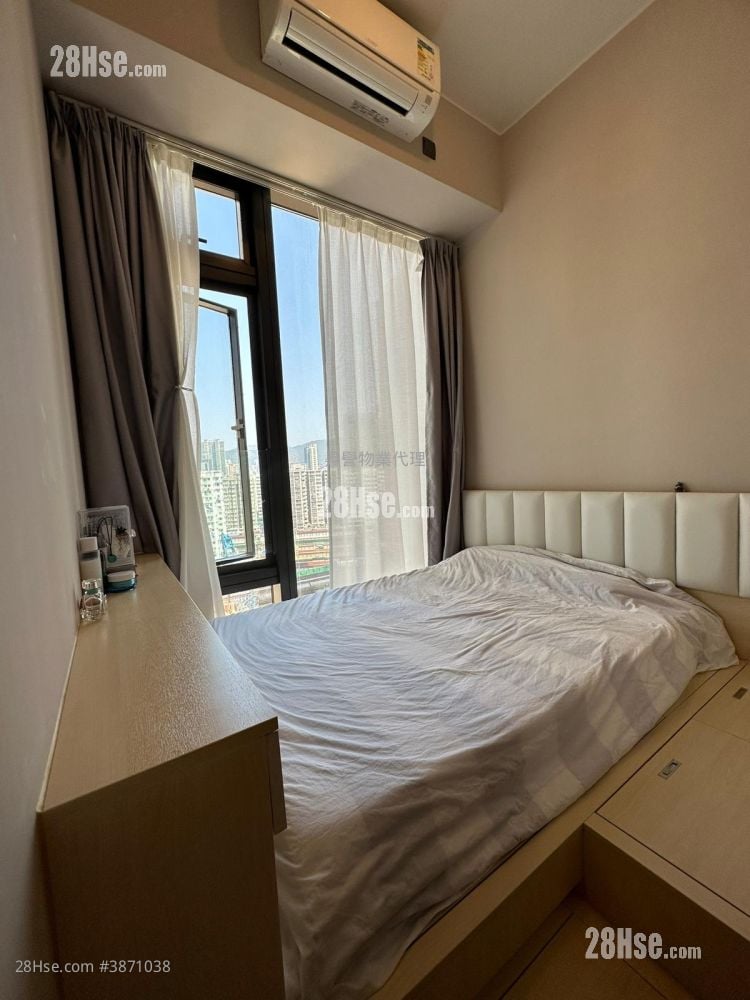 The Vantage Sell 1 Bedroom , 1 Bathroom 268 ft²