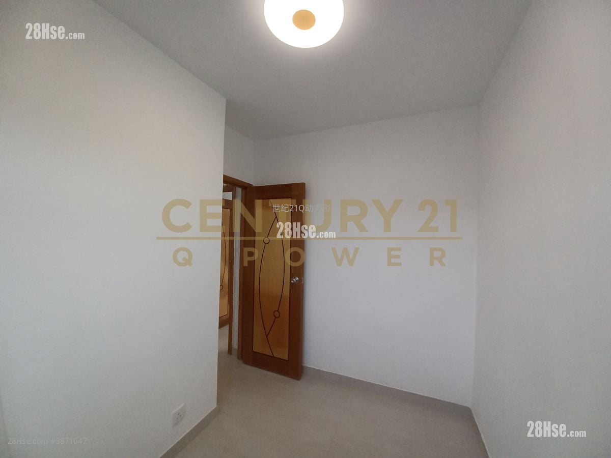 Shan Tsui Court Sell 2 Bedrooms , 1 Bathroom