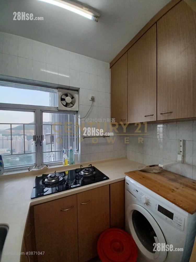 Shan Tsui Court Sell 2 Bedrooms , 1 Bathroom